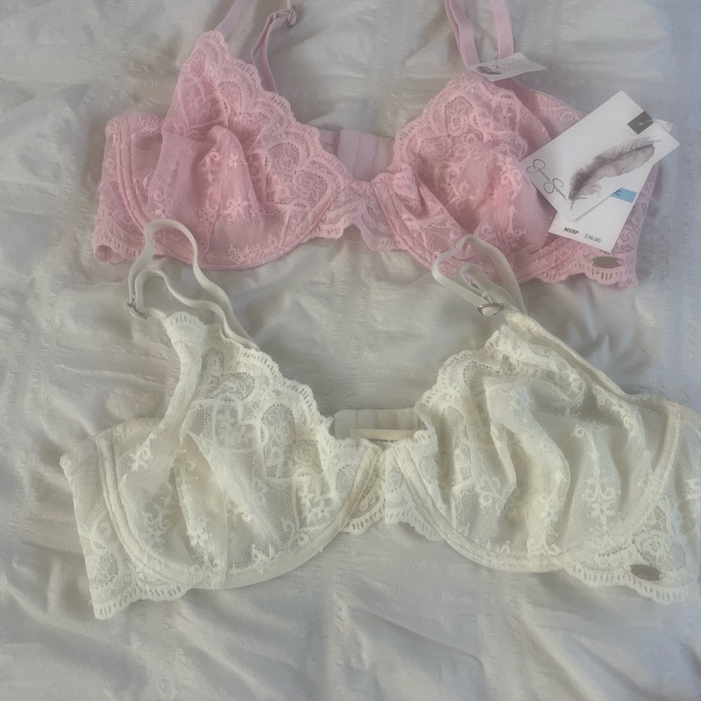 Elegant Lace Underwire Bra Set - Pink & White